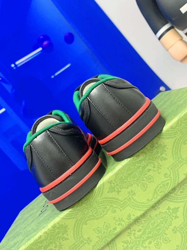 グッチ靴全体デザイン